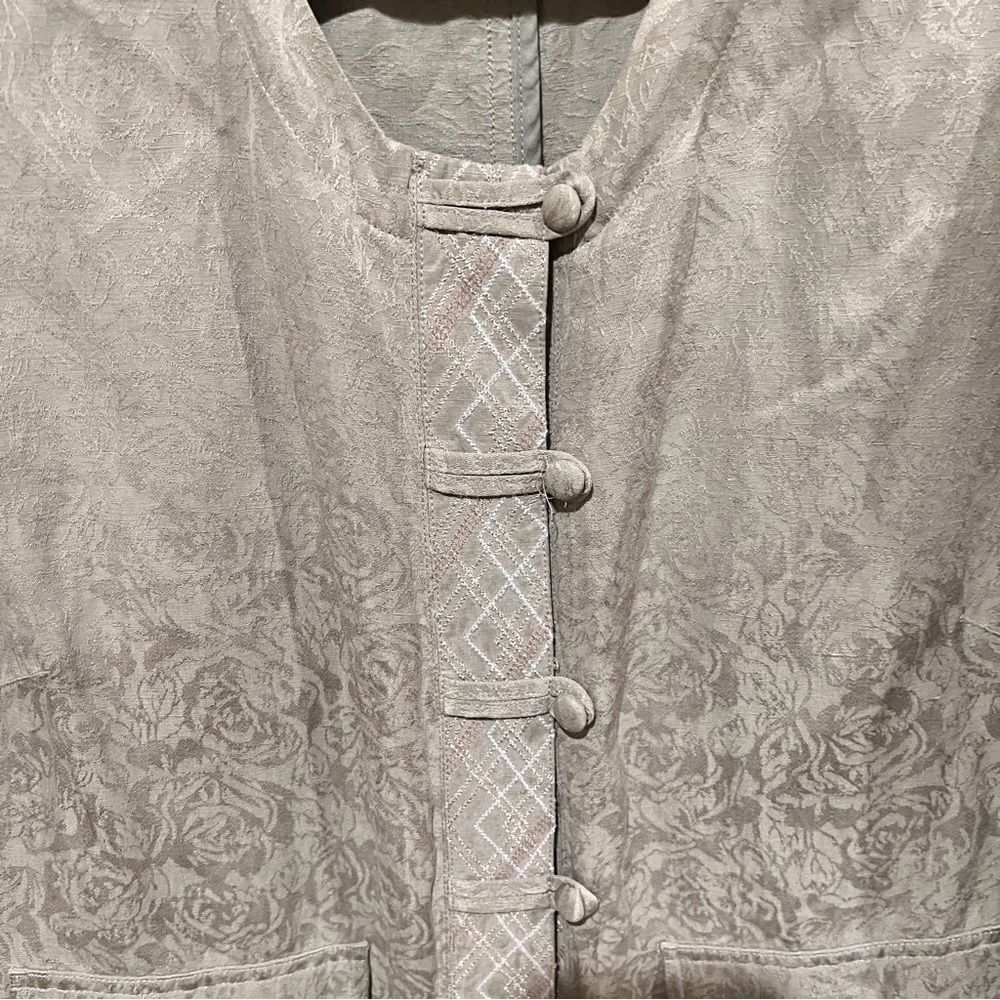 J.Jill Silk and Linen Top, Medium Petite. Flawless Condition. Beautiful! Career - Picture 3 of 6